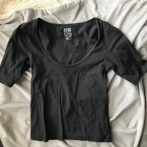 Black Short Sleeve Crop Top